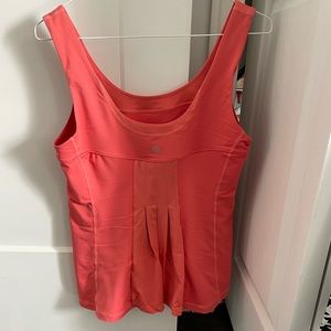 Lululemon size 8